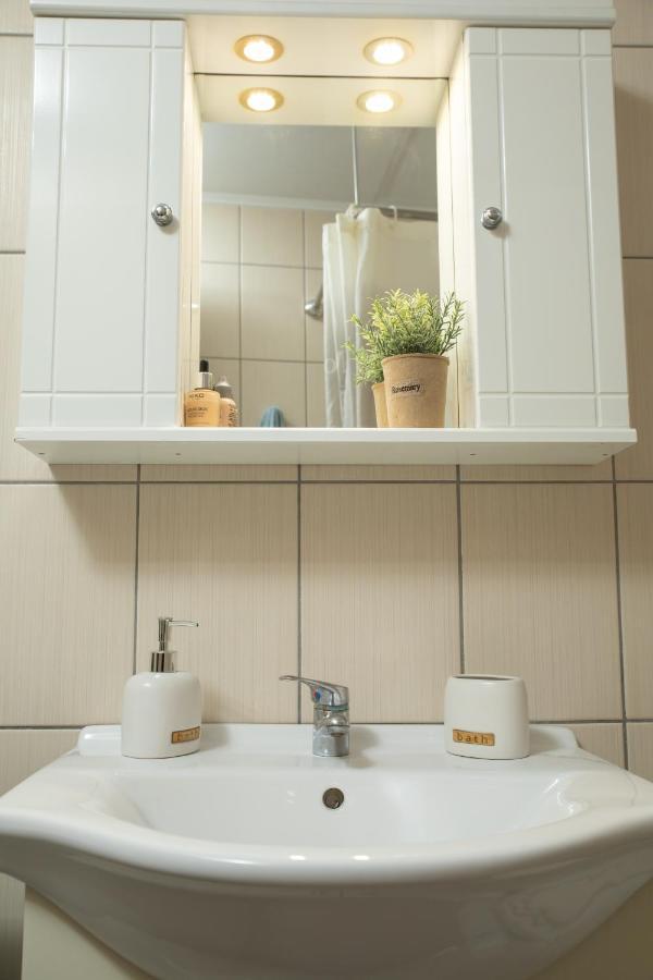 Warm Studio Apartment In Heraklion מראה חיצוני תמונה